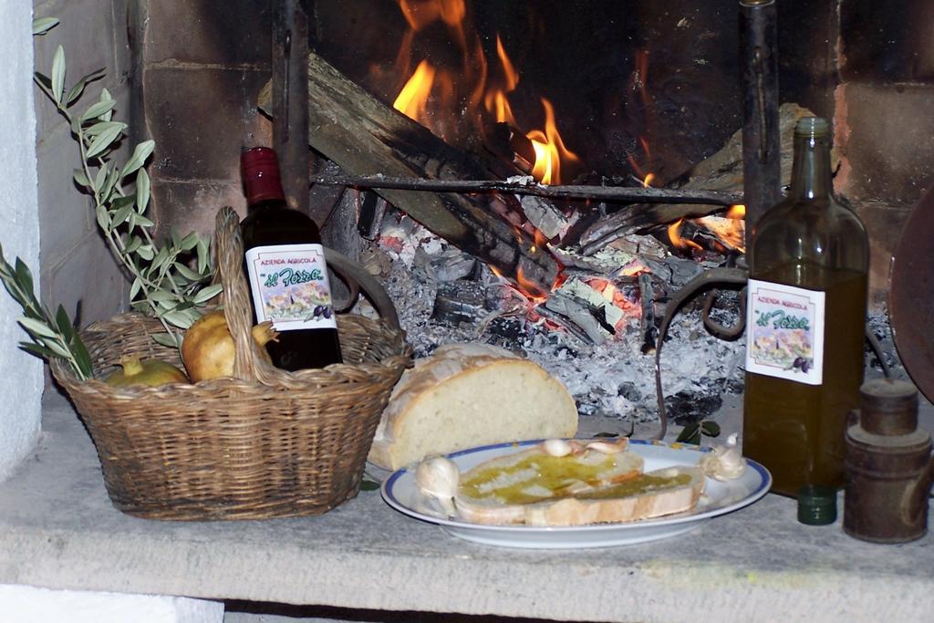 Ronta Casa Vacanze Podere Ugolini מראה חיצוני תמונה